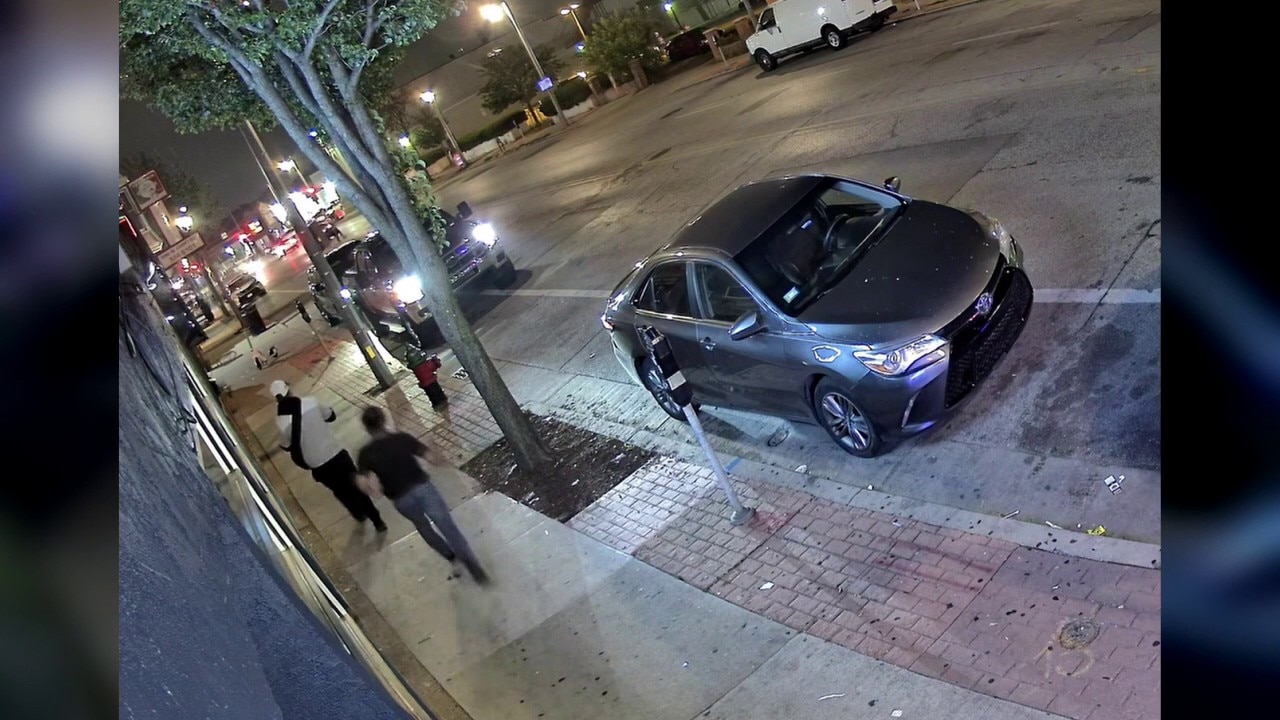 Man beaten outside Beto's Pizza on Milwaukee's south side