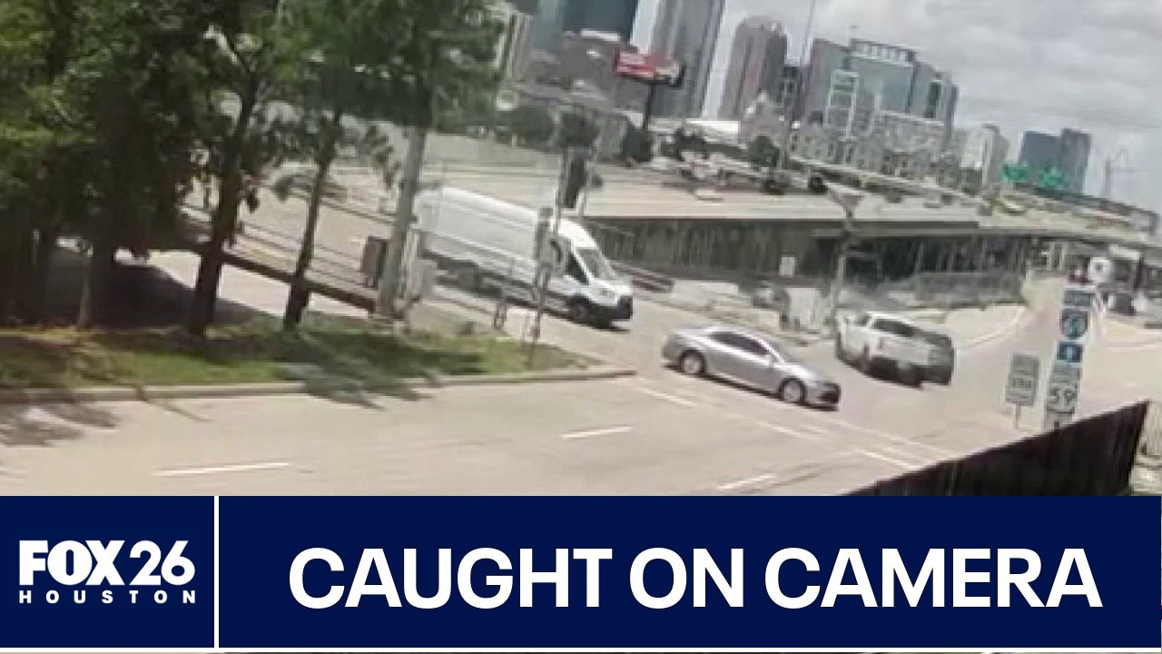 Camera catches several crashes at same Houston intersection