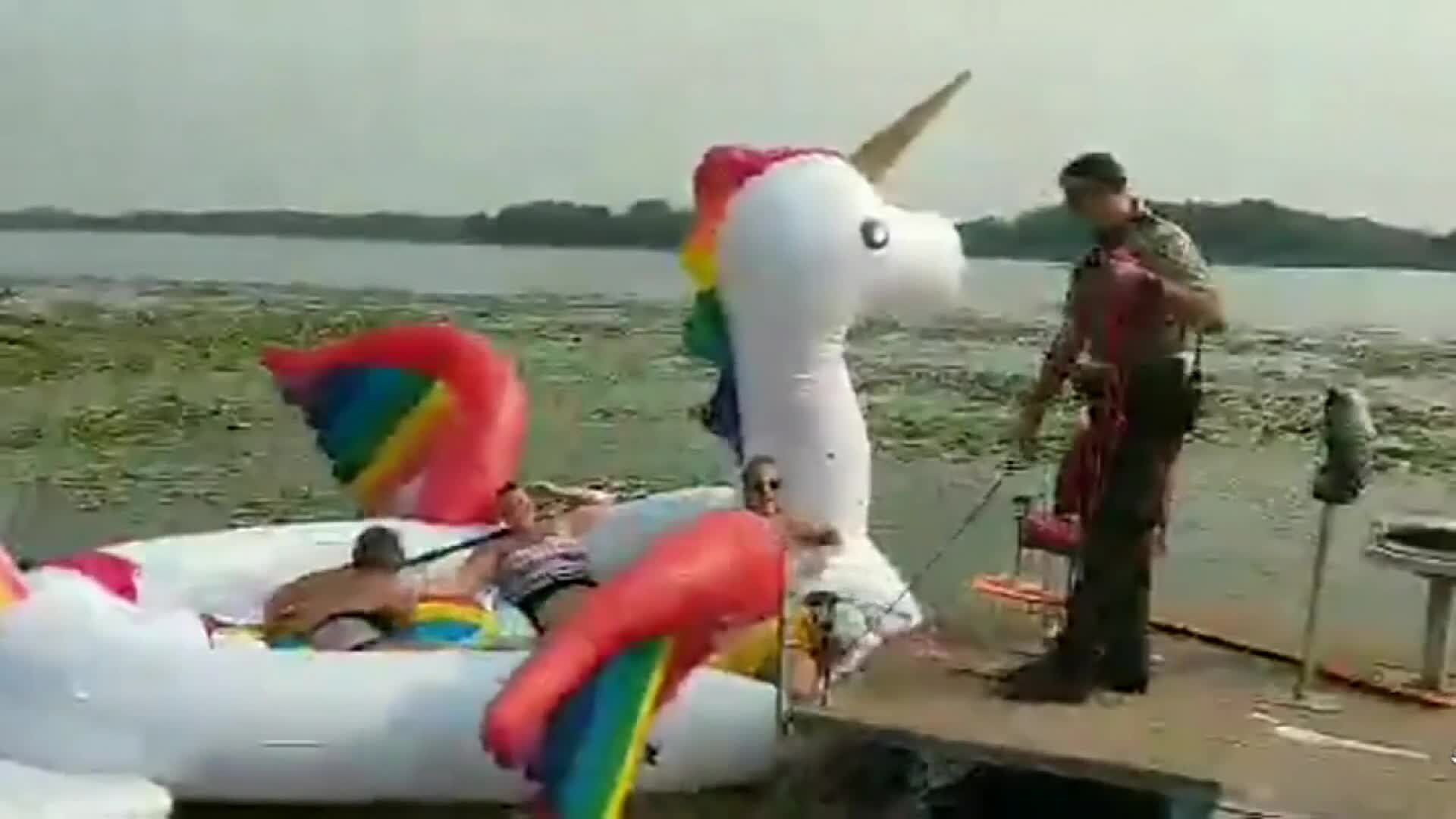 WOMEN_STRANDED_ON_A_RAINBOW_UNICORN__VO___3RB4D57A.mp4