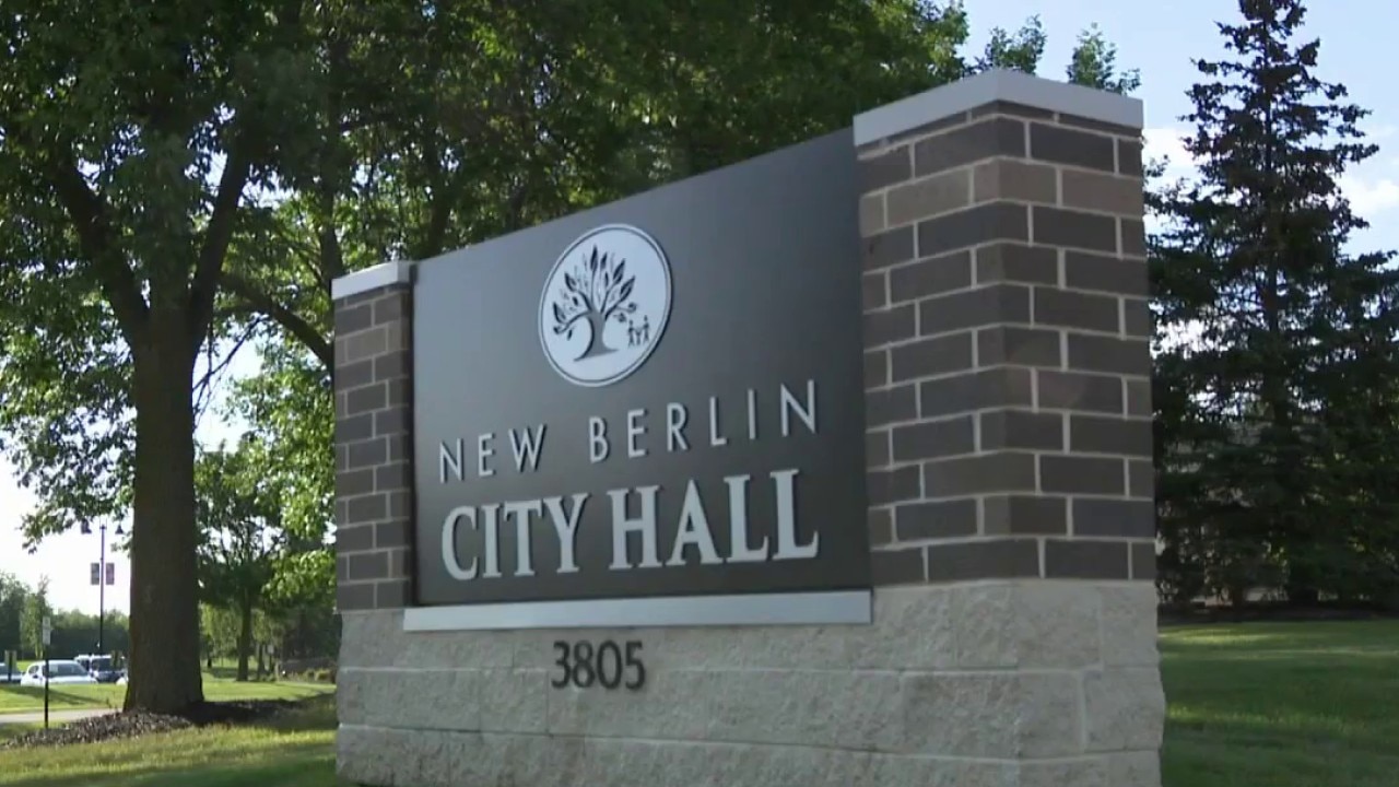 New Berlin officials reach no decision on petition to remove Mayor Ament