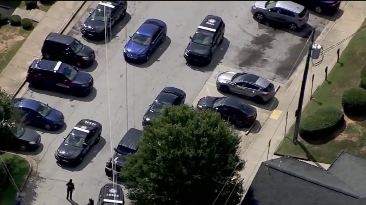 Atlanta shooting at apartment leaves one dead