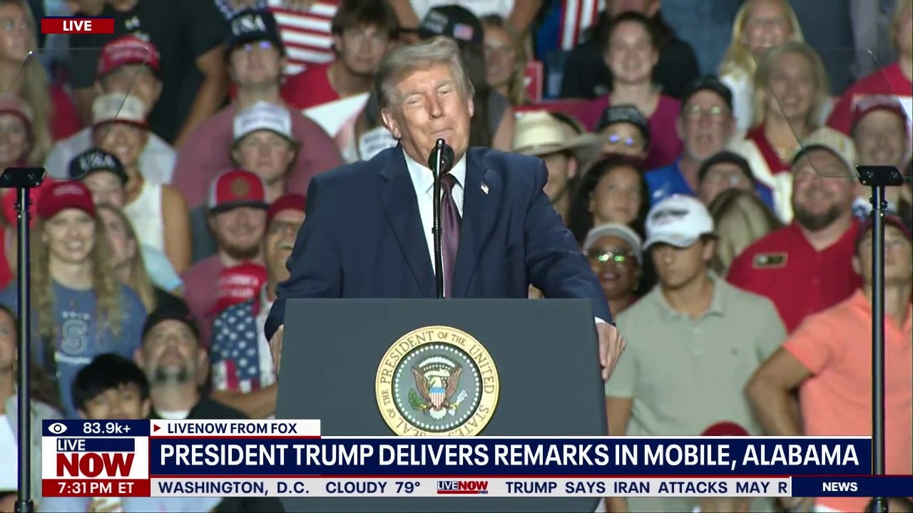 President Trump speaks at Midterm Rally in Alabama