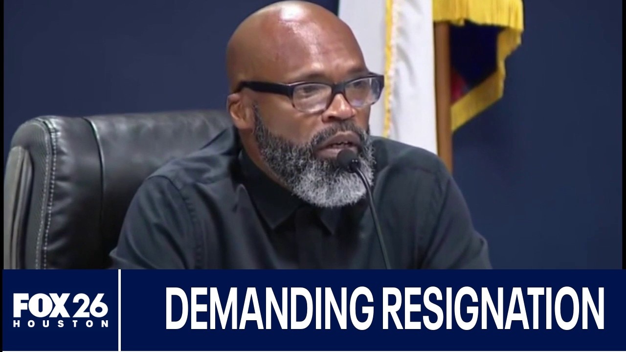 La Marque residents demand mayor's resignation