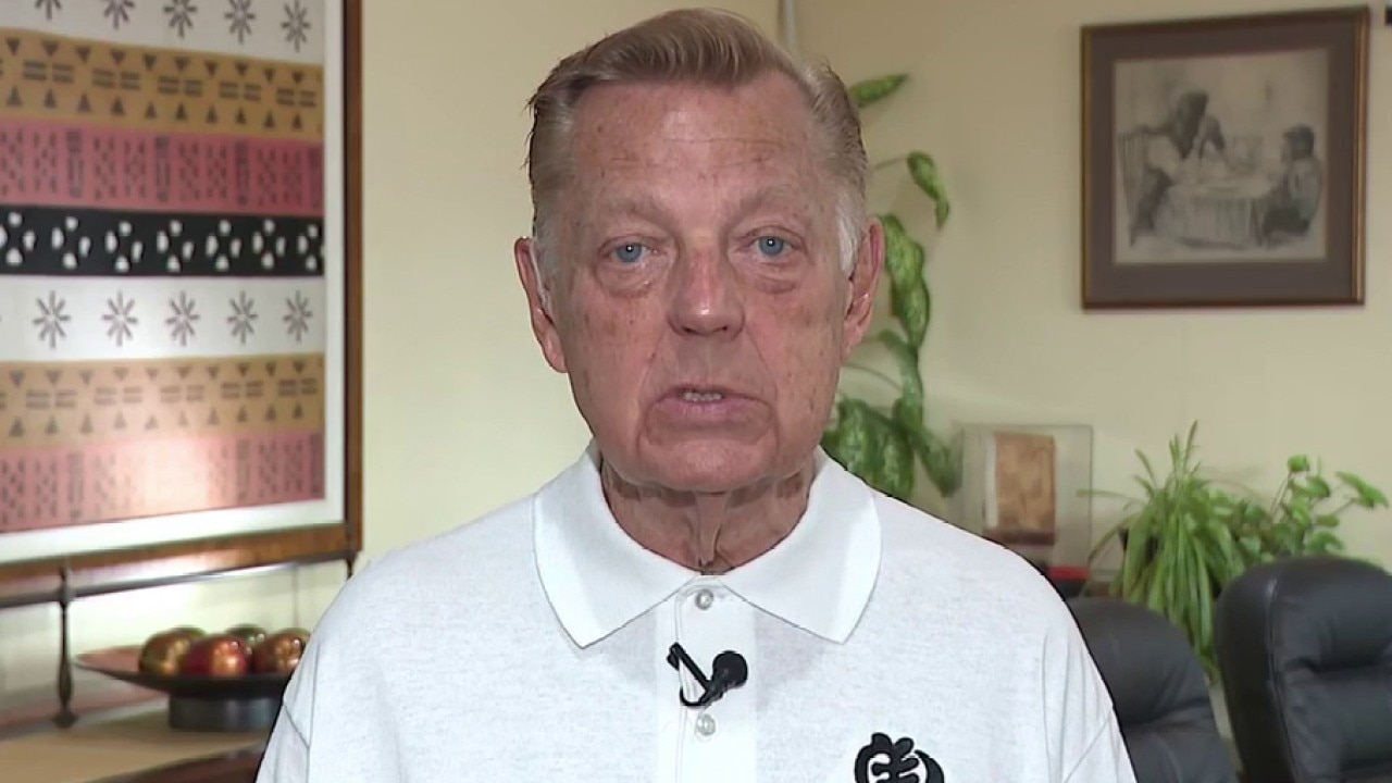 Father Pfleger hosts event aimed at addressing teen takeovers in Chicago