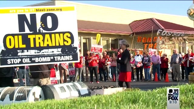Environmentalists protest Shell`s plan to bring in more oil trains to Washington