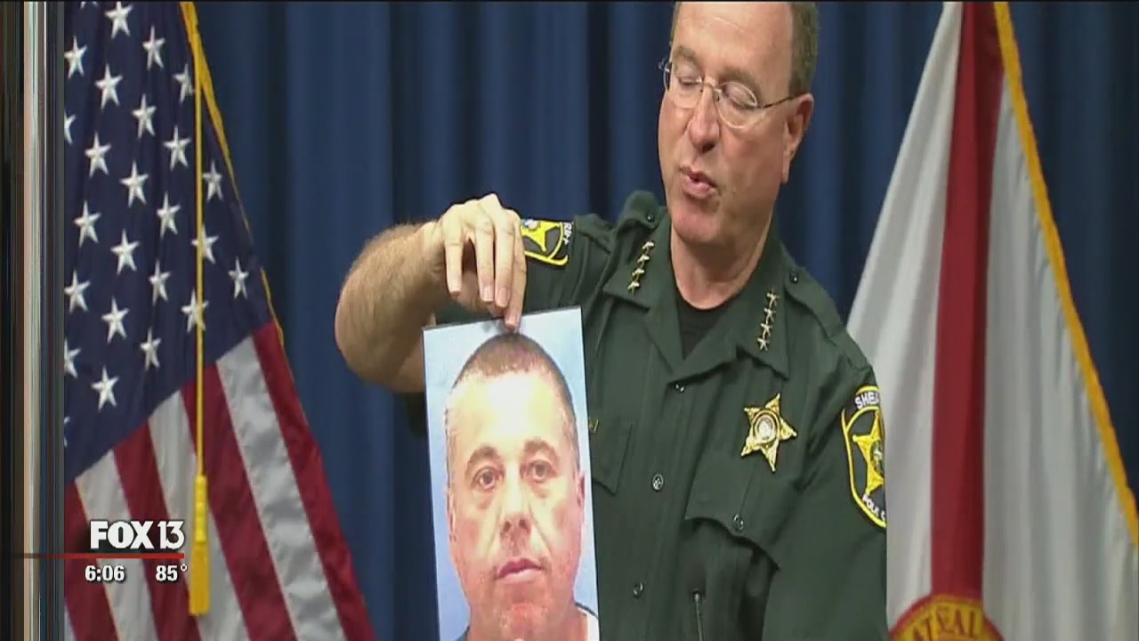 Suspect scams businesses out of cash