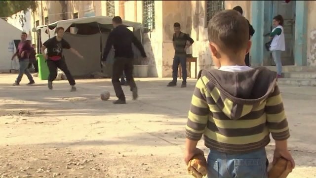 Growing grassroots group in Milwaukee plans to help Syrian refugees