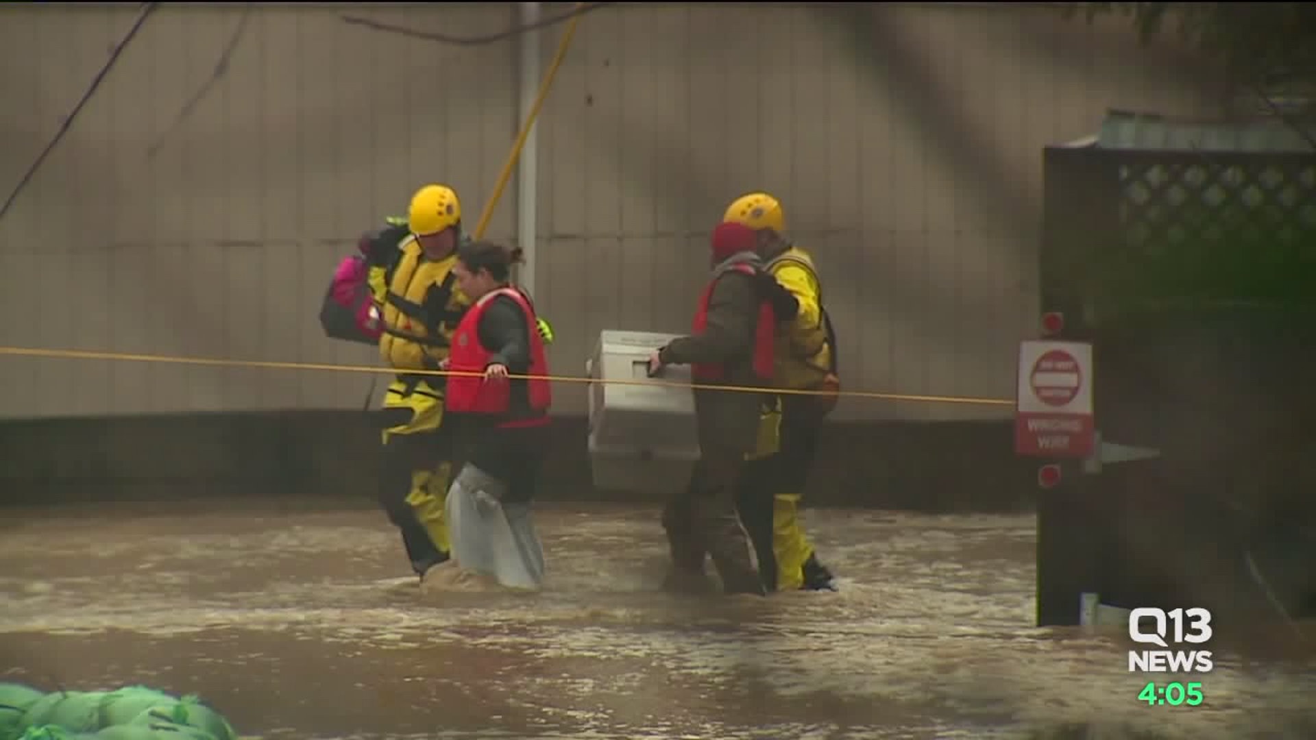 Hundreds evacuated from homes along Issaquah Creek