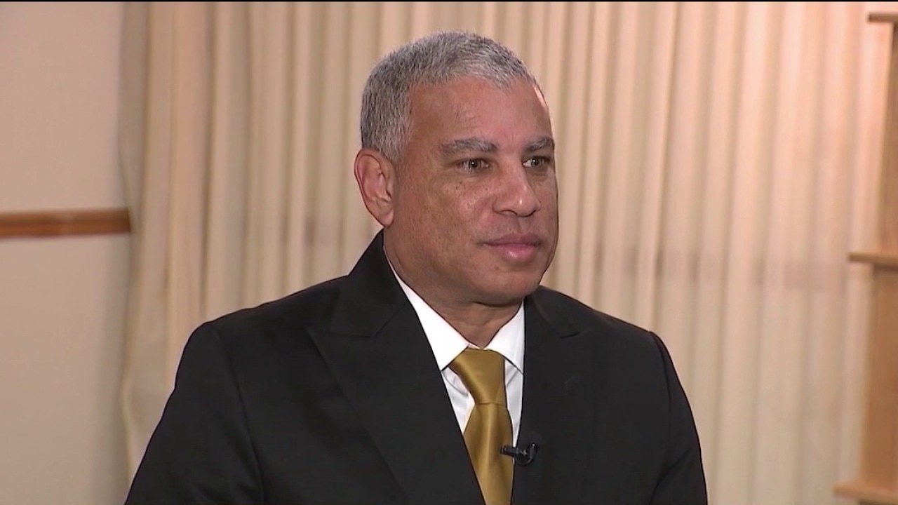 Chicago mourns Spencer Leak Jr., leader of Leak & Sons Funeral Homes