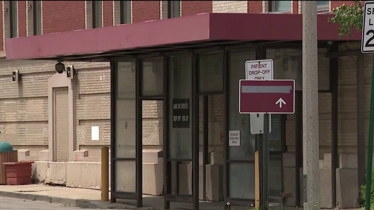 Oak Park leaders demand answers after West Suburban Medical Center closure