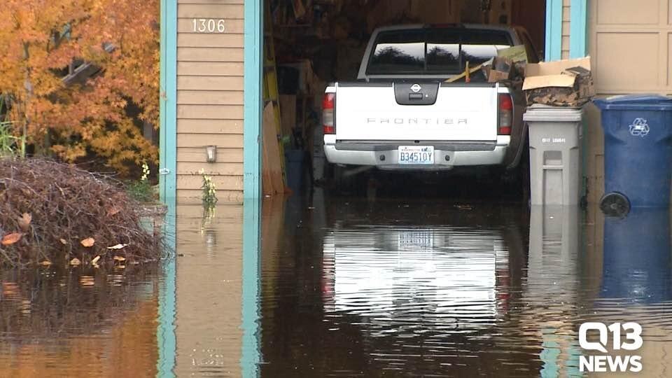 Ruptured beaver dam floods homes