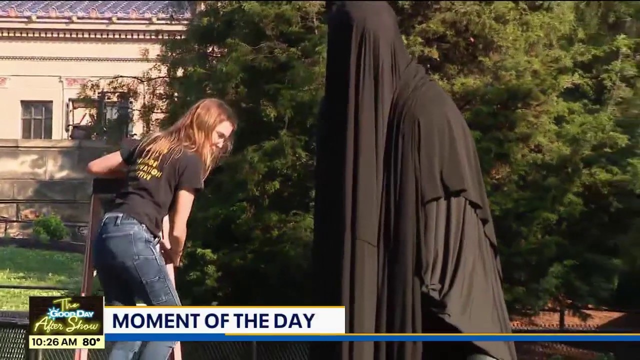 MOMENT OF THE DAY: Statue Sneak Peek