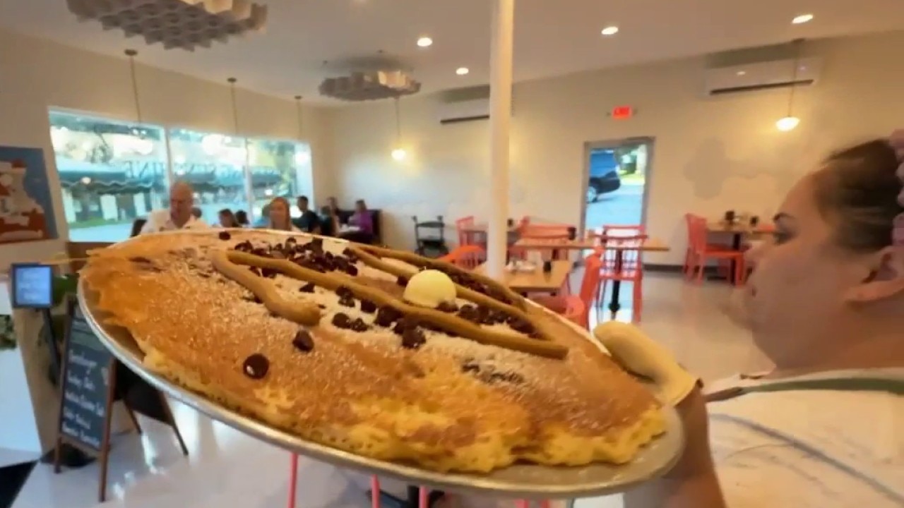 Virginia's Pancake Palace in Howey-in-the-hills