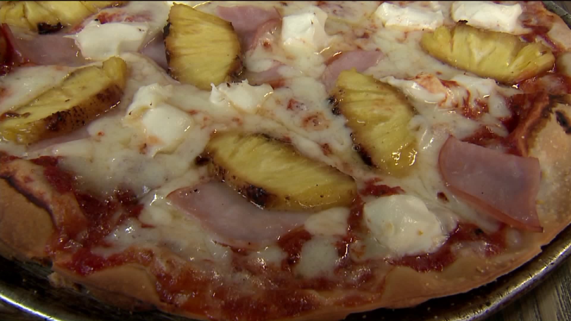 Kramp checks out all the delicious options at Pizza Man
