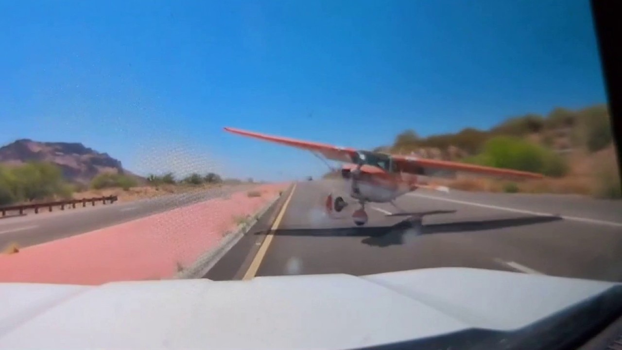 Plane clips family car during emergency AZ landing