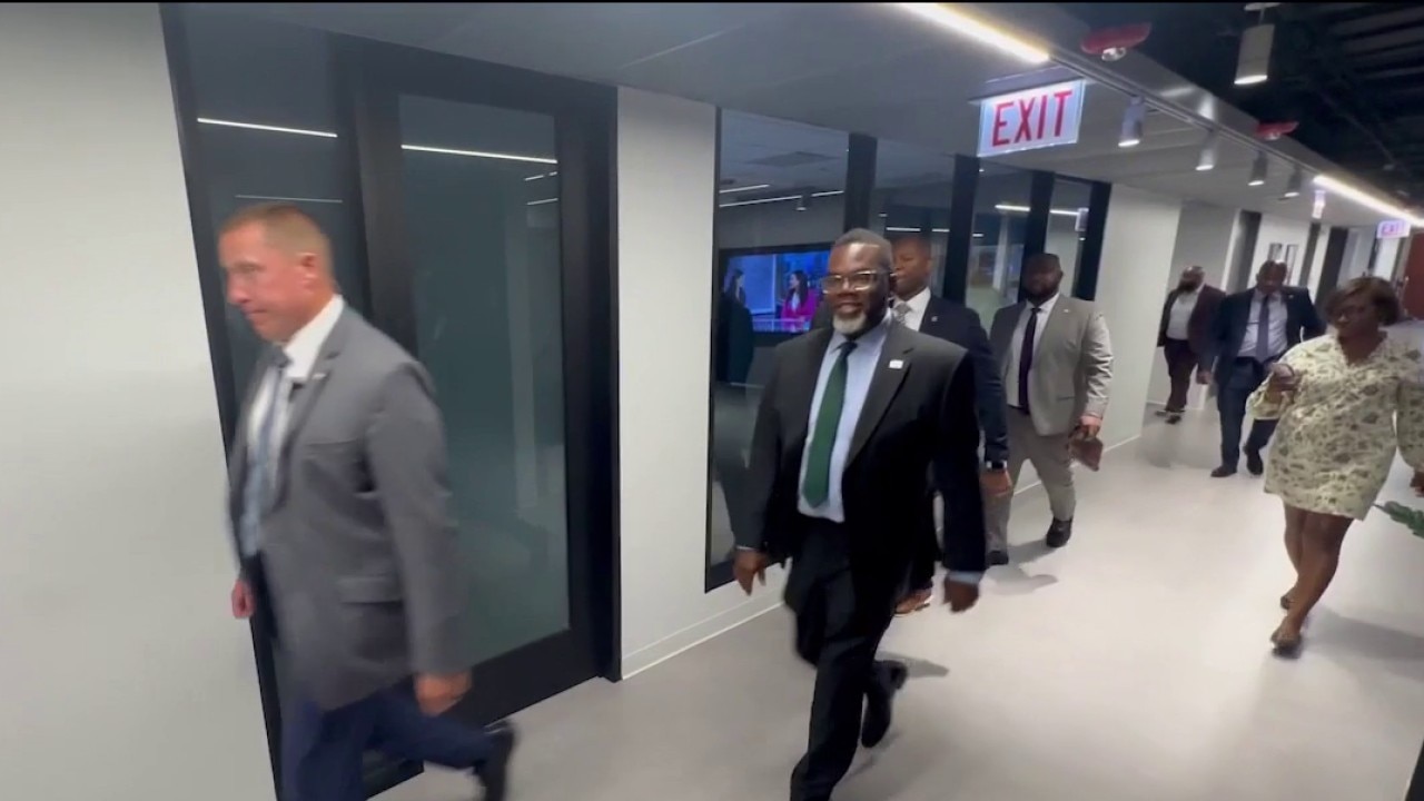 Inside the FOX Chicago forum with Mayor Brandon Johnson