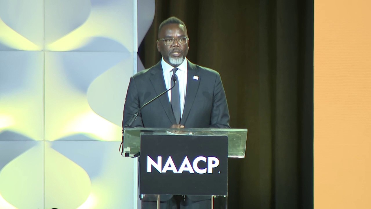 Johnson speaks at NAACP National Convention in Chicago