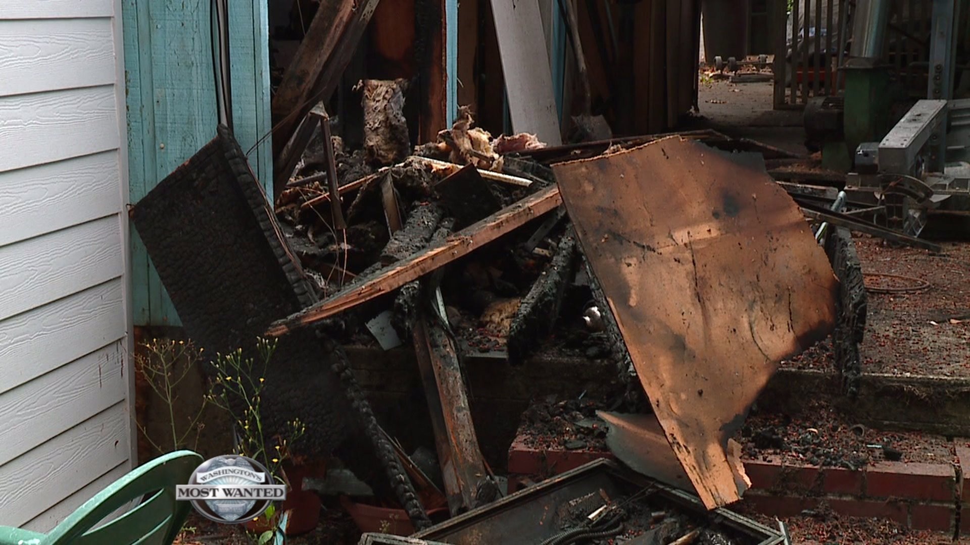 WANTED: Home arson burglars