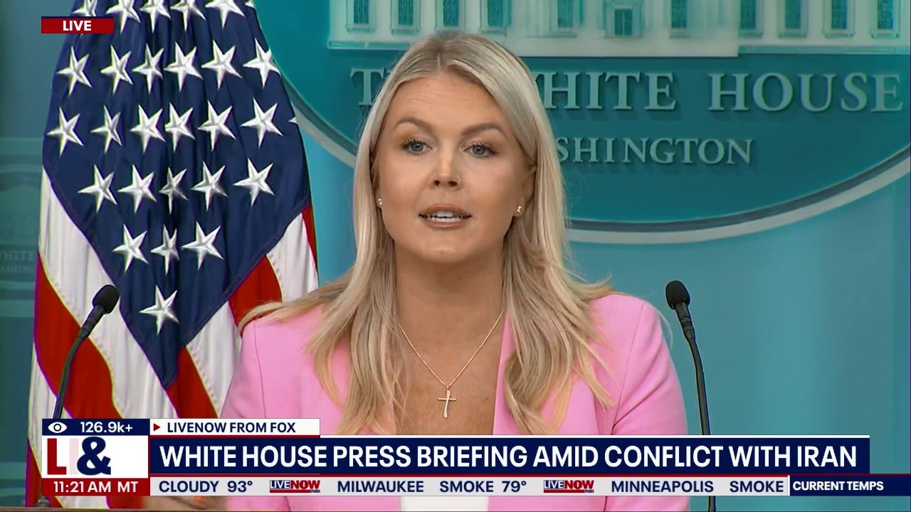 Karoline Leavitt returns for White House briefing 