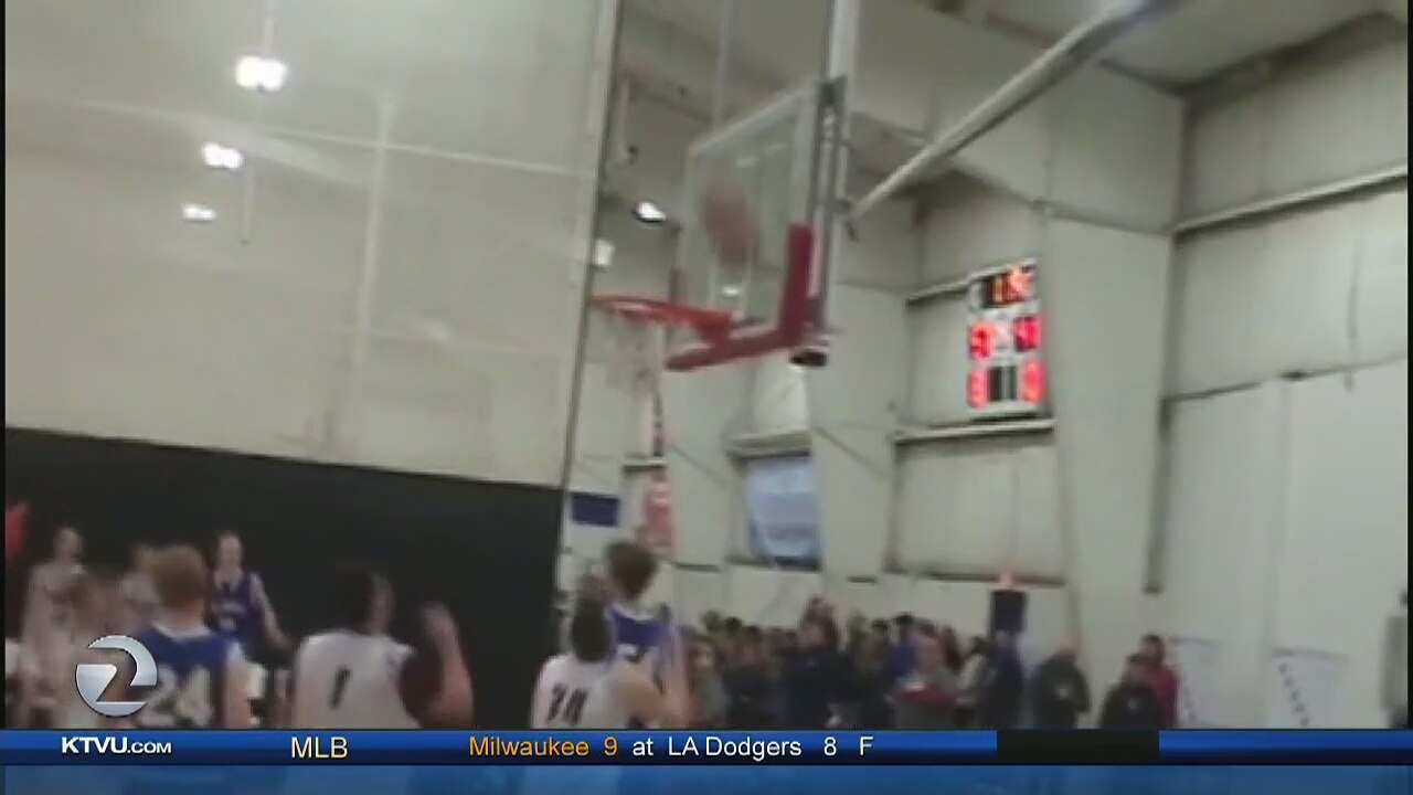 TKGG: Teen hits buzzer-beater