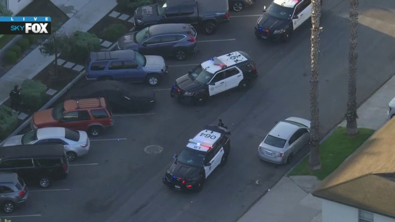LASD looking for pursuit suspects 