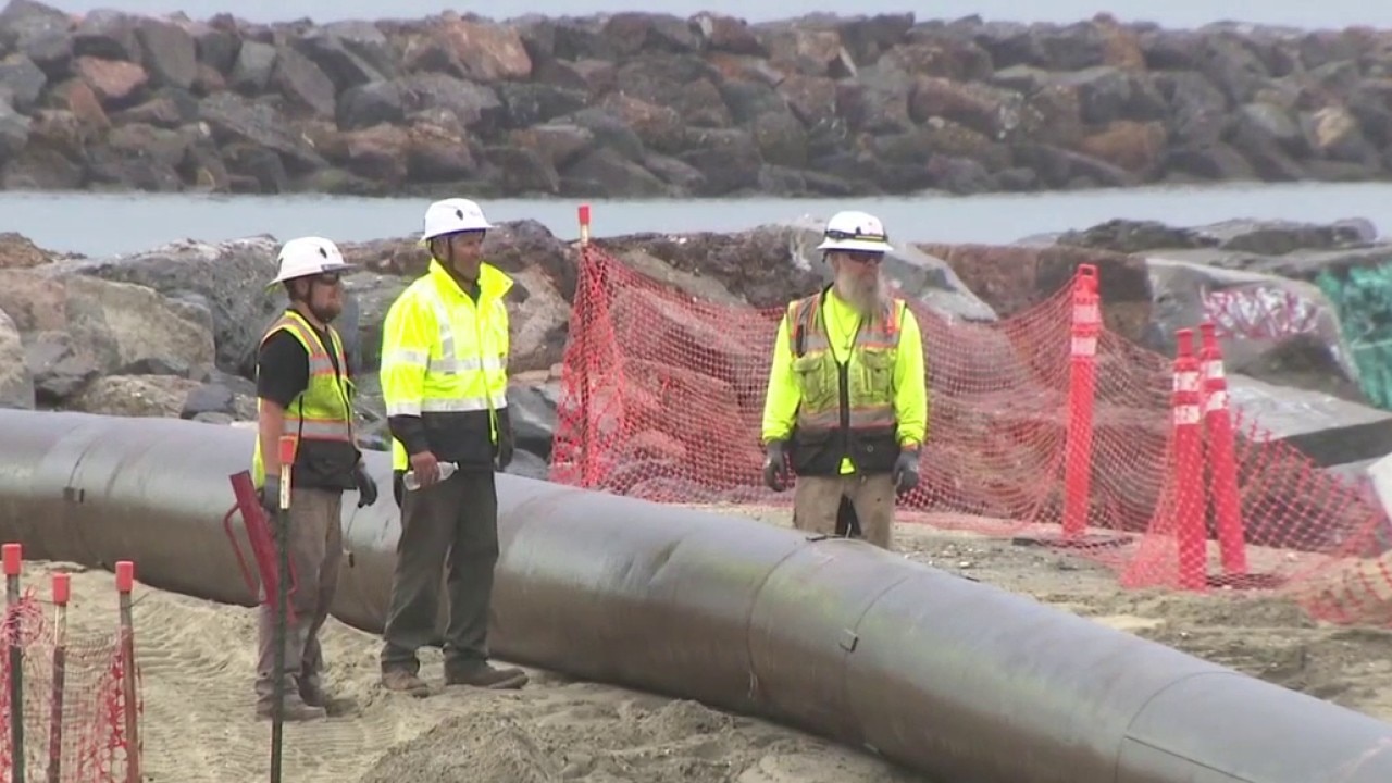 Long Beach braces for coastal flooding