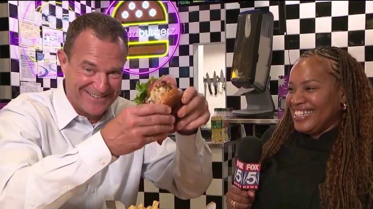 Burgers with Buck: Good Azz Burgerz