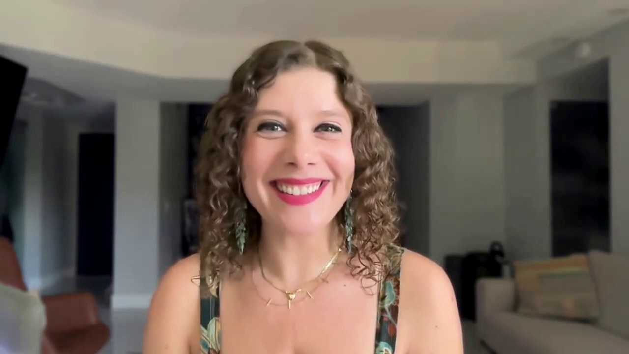 'Lobizona & Cazadora' with Romina Garber