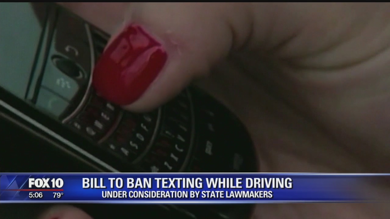 Arizona lawmakers considering texting ban