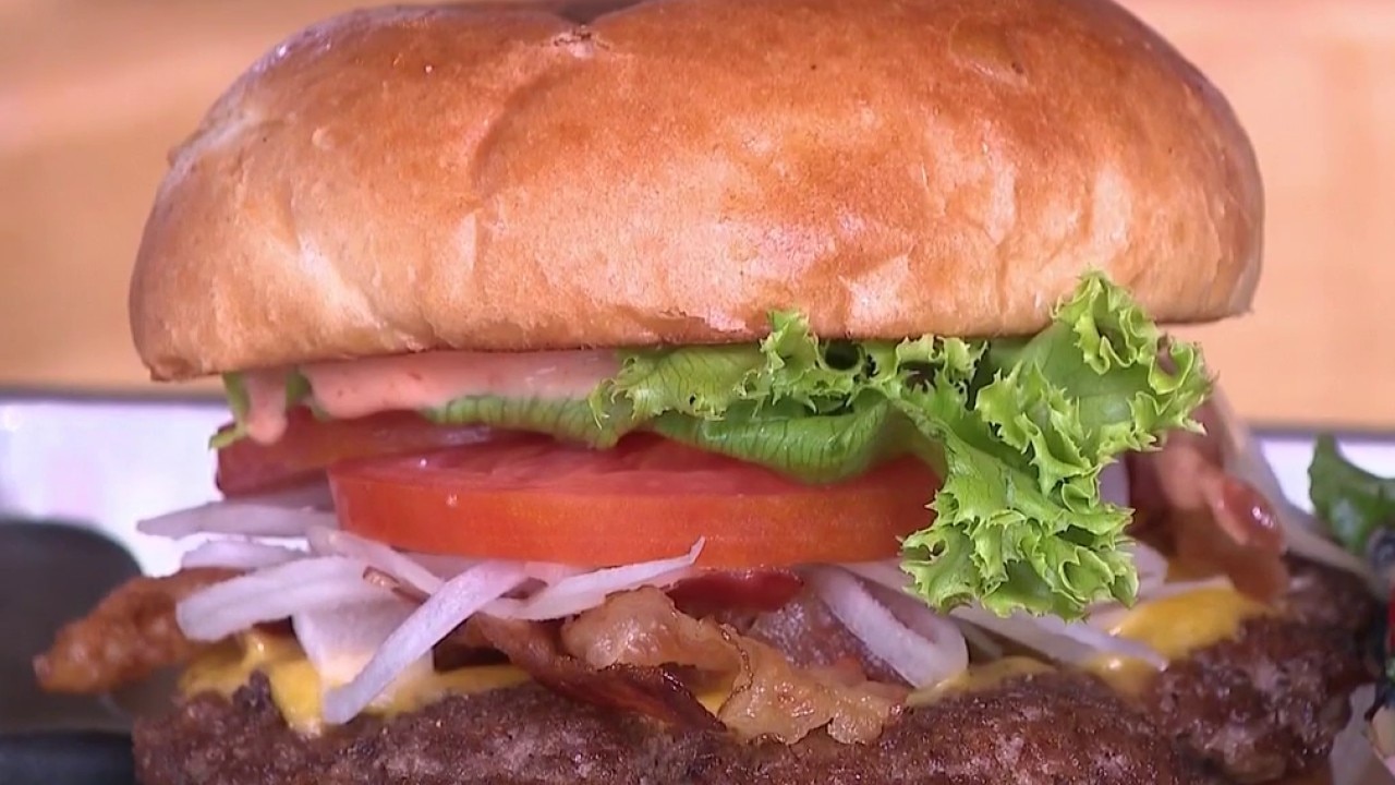 Burgers with Buck visits Altona in Peachtree Corners