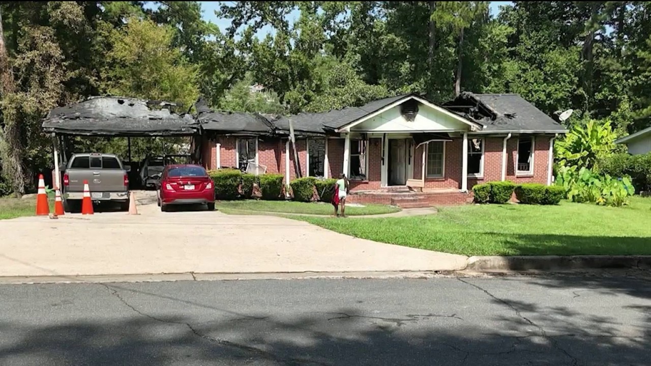 2 dead in Atlanta house fire, residents urge encampment clearings