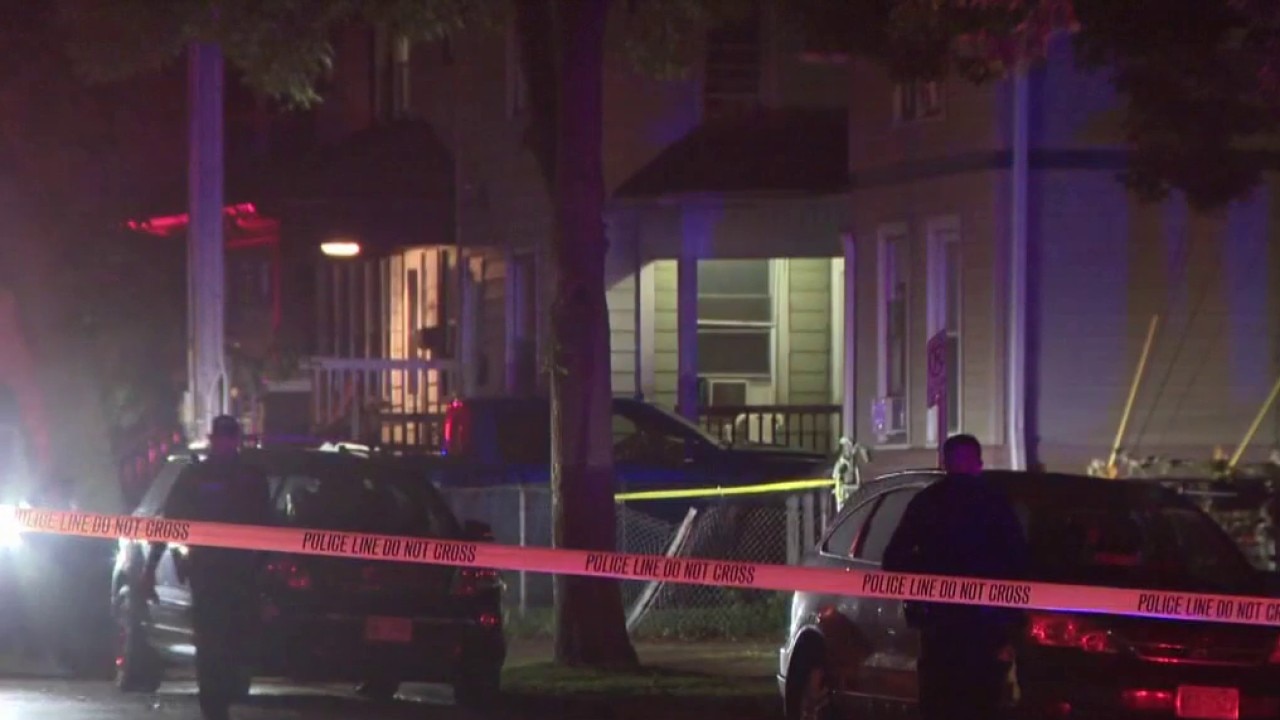 Milwaukee police shooting near 7th and Scott