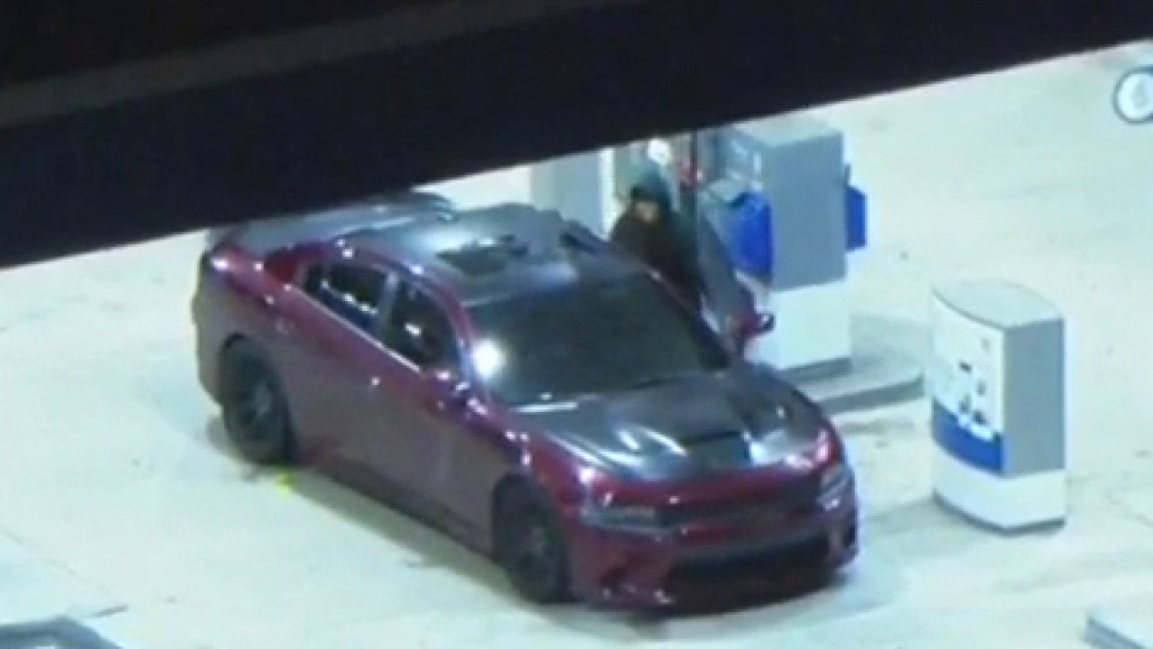 Police chase suspect stops to fill gas mid-pursuit