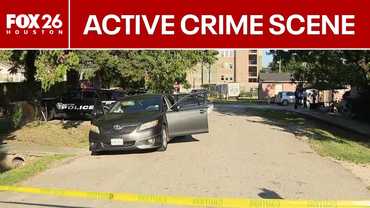 Suspect on the run after deadly Houston shooting