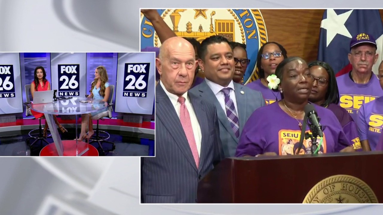 Pay rate approved for Houston airport employees