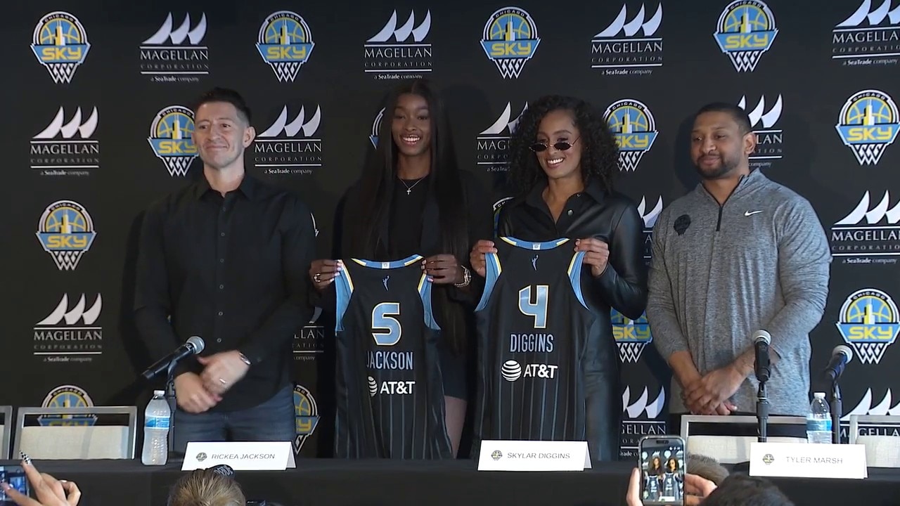 Press conference: Chicago Sky introduce top offseason acquisitions & draft picks