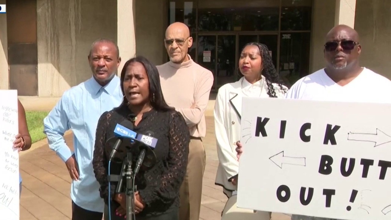Inglewood community leaders call on Mayor Butts to resign