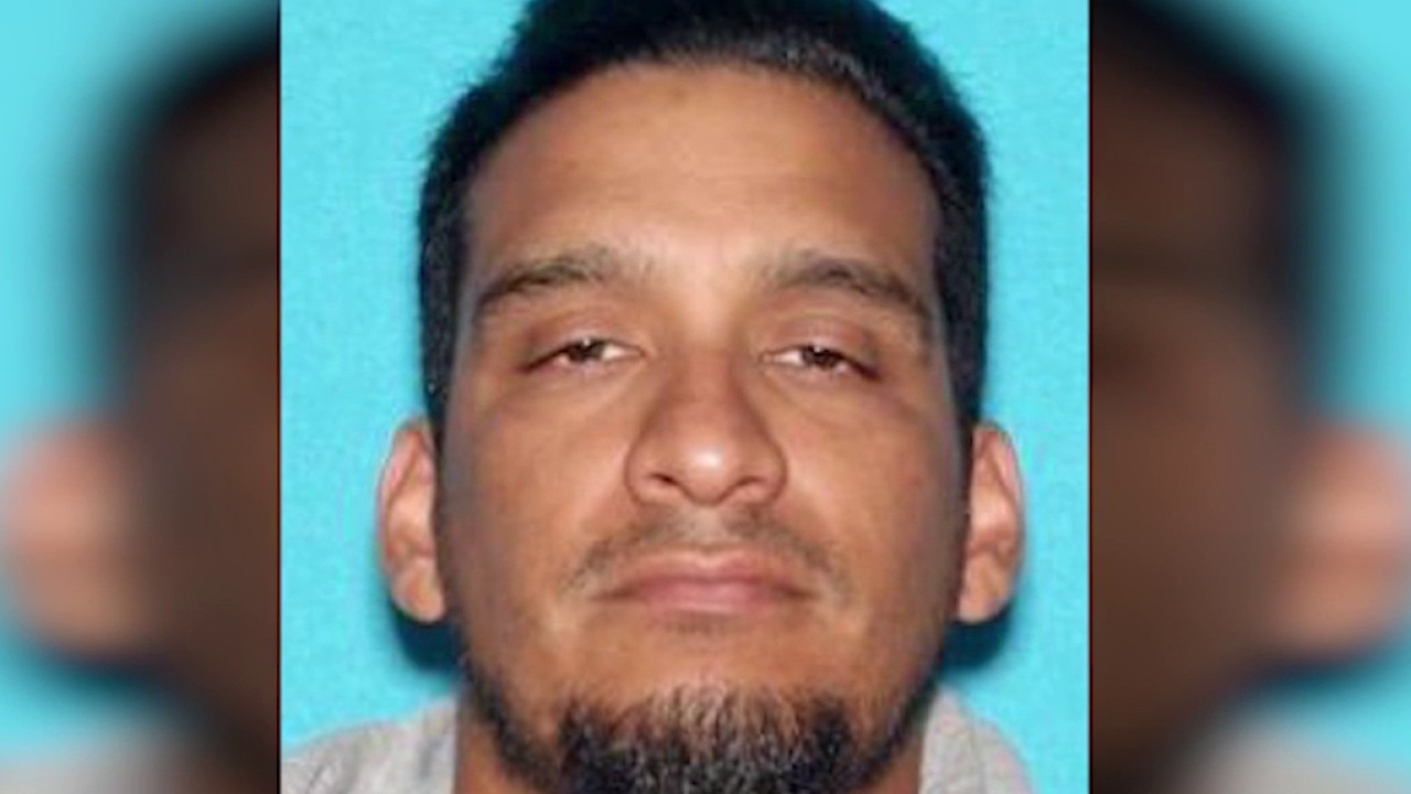 Accused deputy killer begins trial proceedings