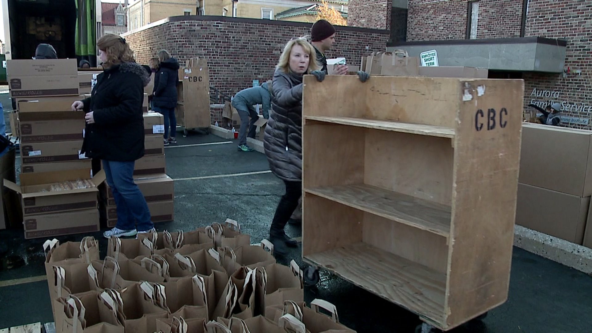Aurora provides Thanksgiving meals