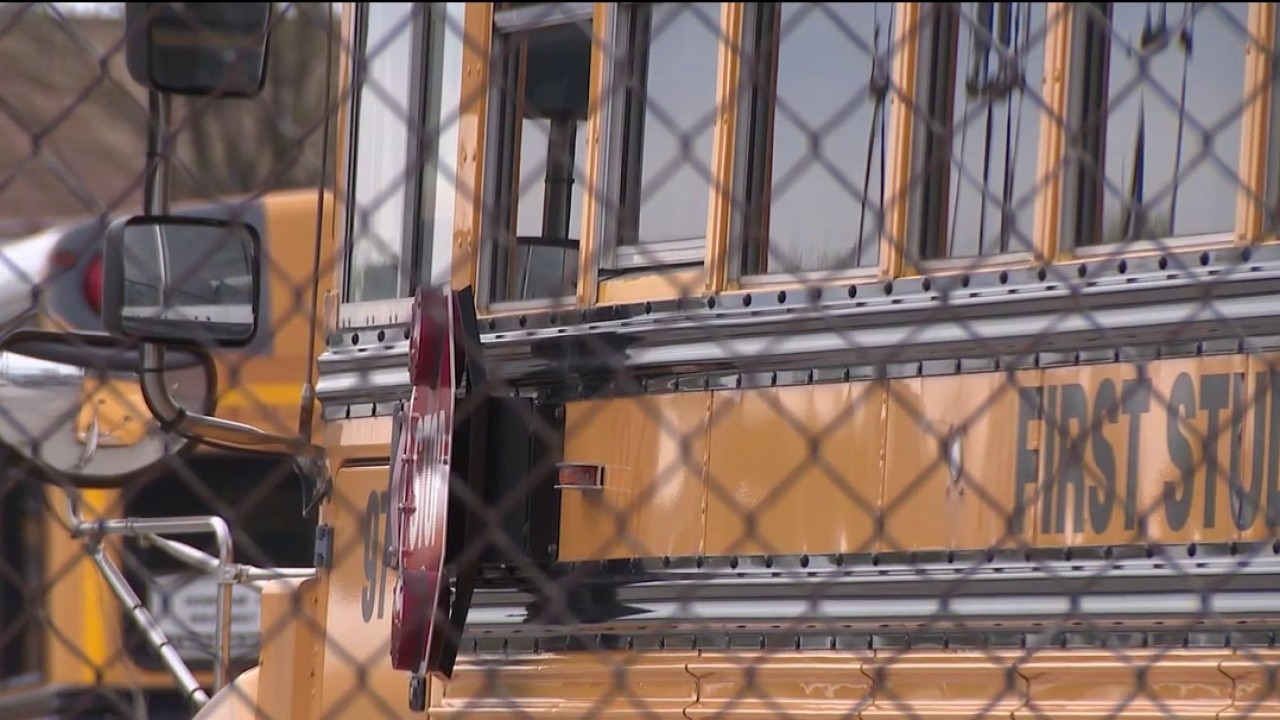 33 catalytic converters stolen from Humboldt Park schools bus lot