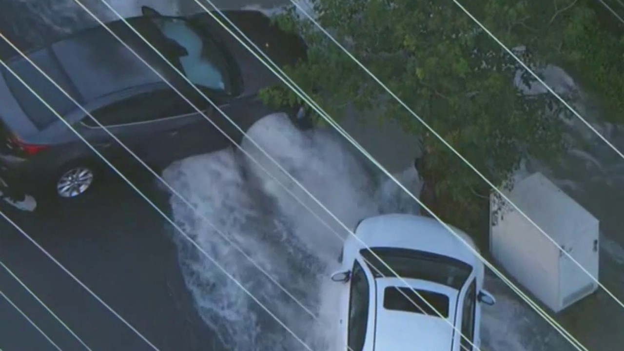 Crews working to repair water main break in West Hollywood