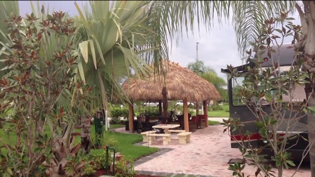"I`m probably too trusting:" Con men capitalize off couple that posted property for rent online