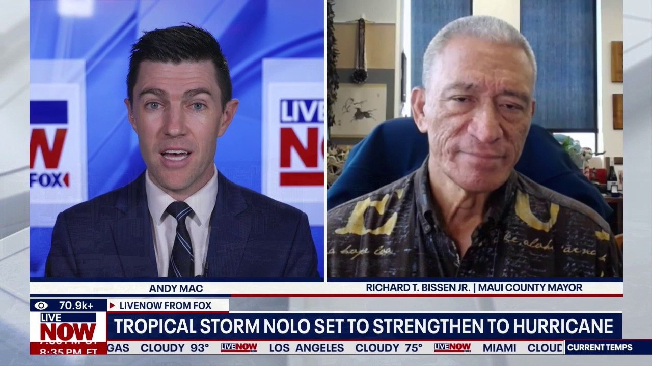 Hawaii on high alert as Tropical Storm Nolo strengthens
