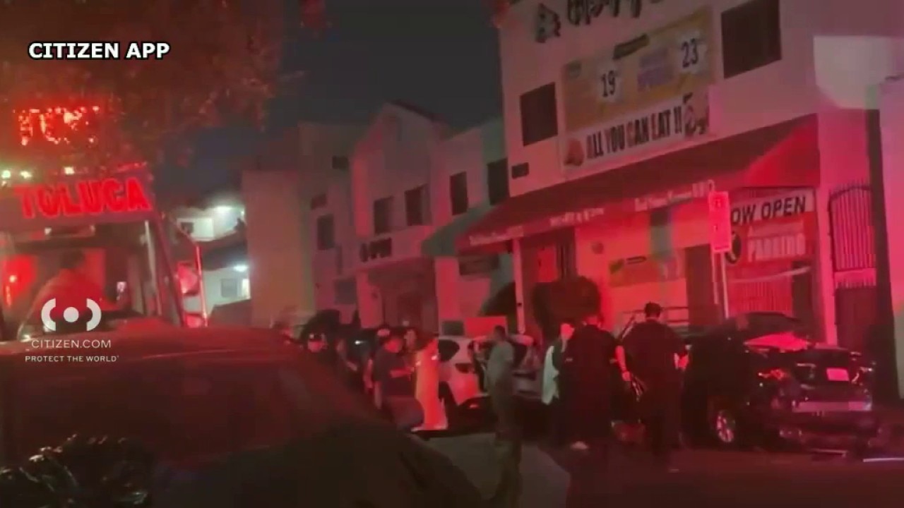 1 dead, another injured in suspected DUI crash in Koreatown