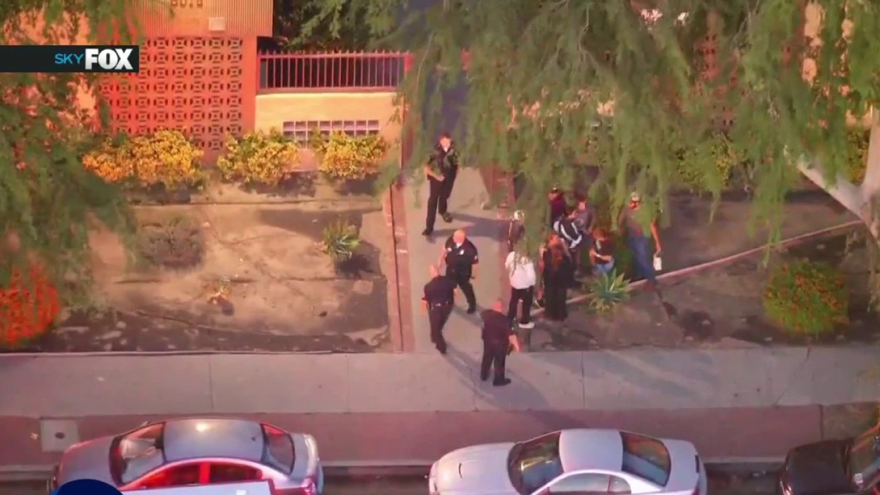 2 kids, adult shot and killed in Canoga Park