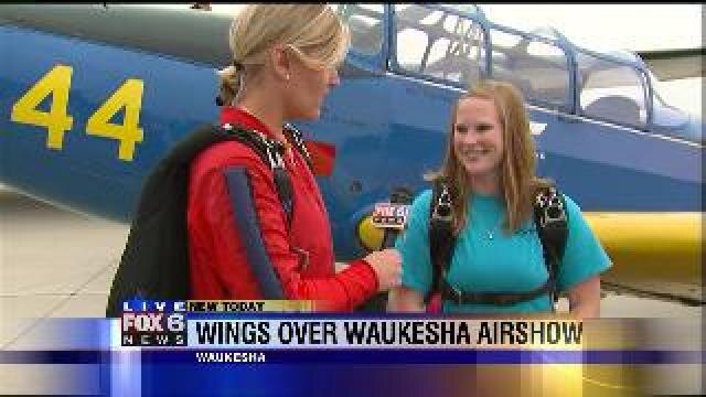 Laura learns how to skydive