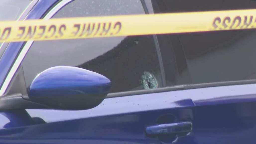 South Fulton father shot, killed outside Wells Fargo
