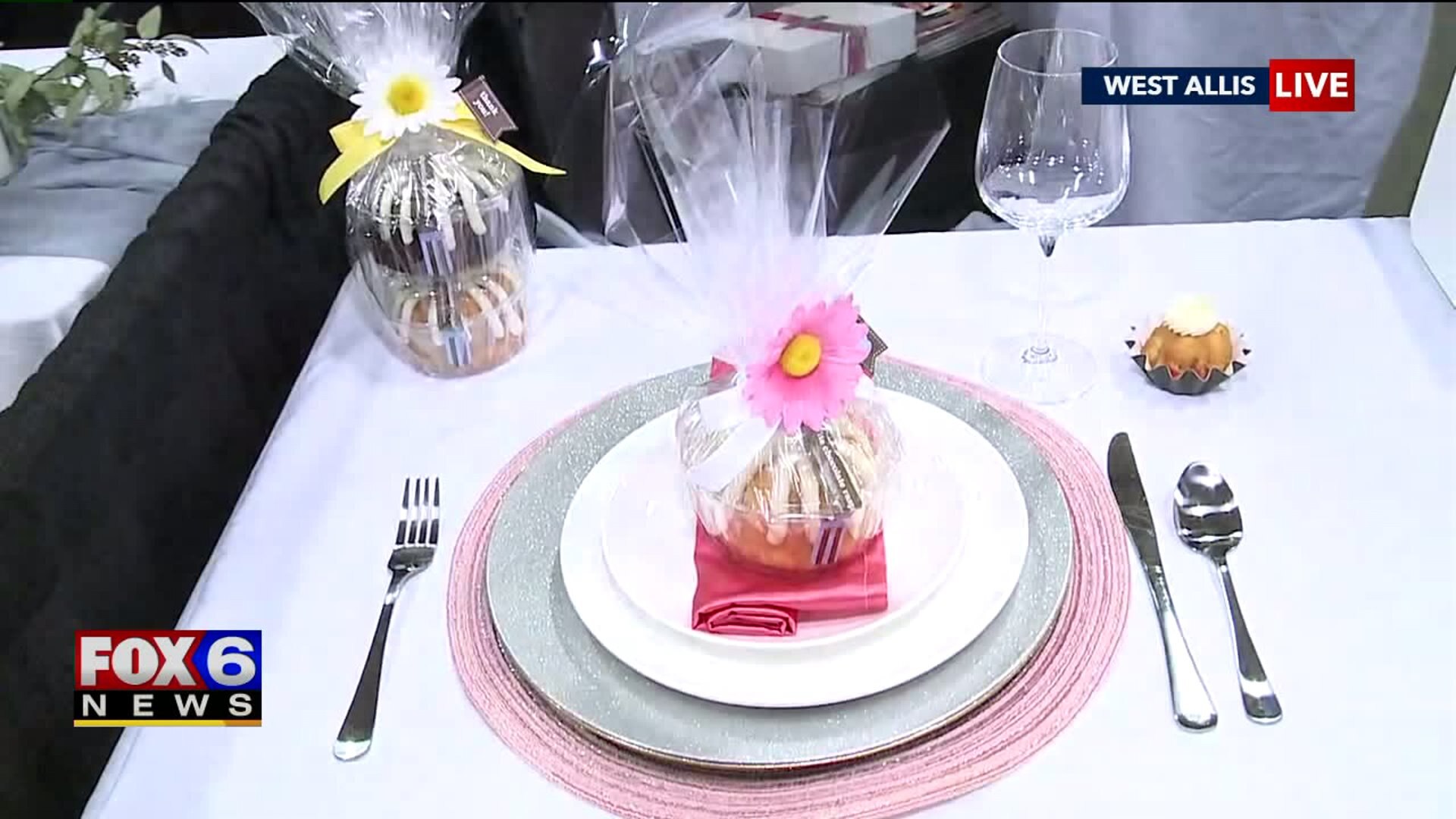 Wonderful World of Weddings - cake