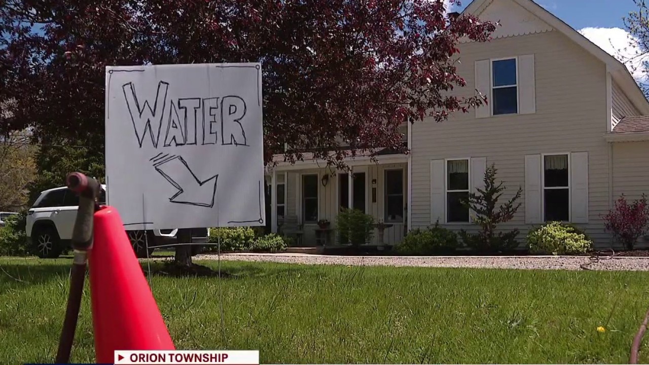 Neighbors helping each other during Oakland County water main break