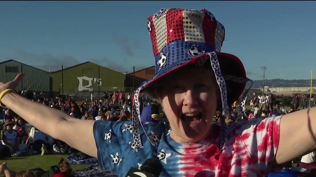 Soccer fans show out in Oakland for Team USA